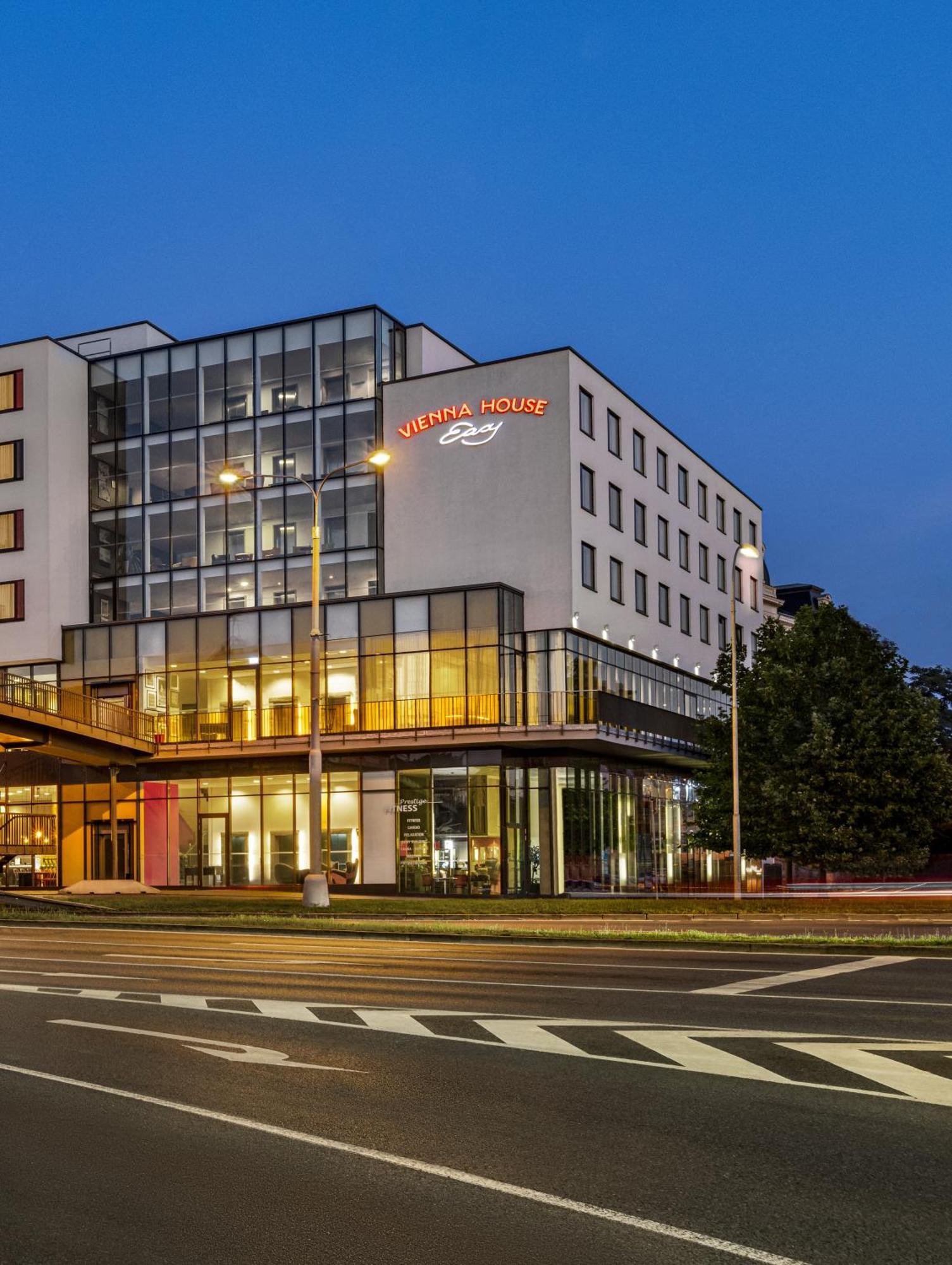 Vienna House Easy By Wyndham Hotel 4*