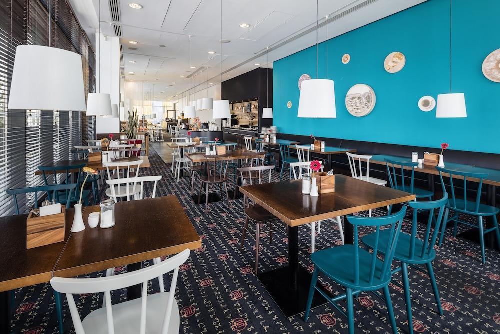 Hotel Vienna House Easy By Wyndham 4*