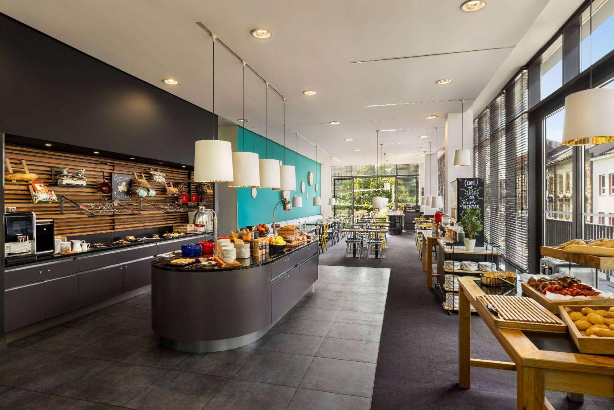 Hotel Vienna House Easy By Wyndham 4*